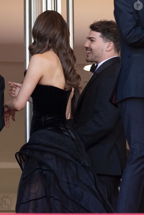 Antoine Dupont et sa compagne Iris Mittenaere - Antoine Dupont et sa compagne Iris Mittenaere se retrouvent sur les marches  du film « Dossier 137 » lors du 78ème Festival International du Film de Cannes le 15 mai 2025.

© Jacovides / Moreau / Bestimage