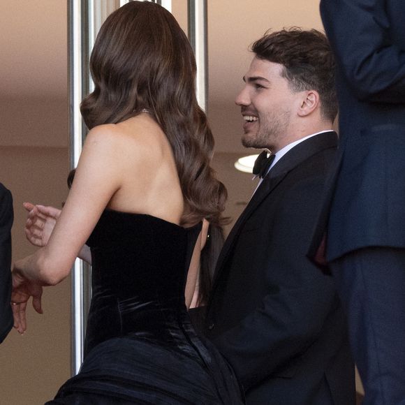 Antoine Dupont et sa compagne Iris Mittenaere - Antoine Dupont et sa compagne Iris Mittenaere se retrouvent sur les marches  du film « Dossier 137 » lors du 78ème Festival International du Film de Cannes le 15 mai 2025.

© Jacovides / Moreau / Bestimage