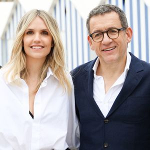 Laurence Arné et Dany Boon au photocall du film "La Famille Hennedricks" lors du 38ème festival du film de Cabourg, France, le 15 juin 2024. Les Journées romantiques du 38ème Festival du film de Cabourg (Calvados) auront lieu du 12 au 16 juin. © Coadic Guirec/Bestimage