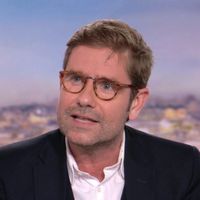 "Pour partir en vacances en toute sérénité", le docteur Gérakd Kierzek recommande de ne surtout pas oublier ces indispensables