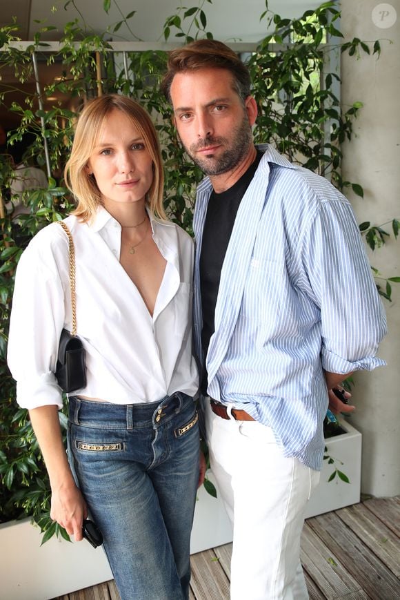 Exclusif - Ana Girardot et son mari Oscar Louveau - Célébrités aux Internationaux de France de Tennis de Roland Garros 2023 - Jour 13 à Paris le 09 Juin 2023. © Bertrand Rindoff / Bestimage