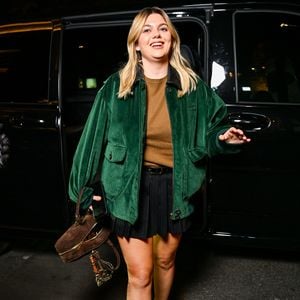 Louane Emera aux arrivées à l’after Miu Miu Collection Femme Prêt-à-Porter Printemps/Eté 2026 lors de la Fashion Week de Paris (PFW), au restaurant Gigi, à Paris, France, le 6 octobre 2025. © Pierre Perusseau/Bestimage
