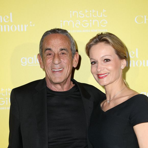 Thierry Ardisson et sa femme Audrey Crespo-Mara - Le professeur S.Lyonnet, président de l'Institut des maladies génétiques, et le galériste K. Mennour ont organisé la 4ème édition de la soirée "Heroes for Imagine", une grande vente aux enchères d’oeuvres d'art, animée par G.Elmaleh et dirigée par Christie's, à l'institut Imagine, 24 boulevard du Montparnasse dans le 15ème arrondissement de Paris, France, le 12 septembre 2022. © Dominique Jacovides/Bestimage