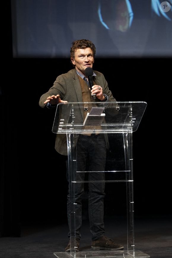 Sylvain Tesson lors d'une soirée exceptionnelle à l'Institut du Monde Arabe (IMA), animée par F.Busnel, en soutien à Boualem Sansal, emprisonné à Alger depuis novembre 2024. © Pierre Perusseau / Bestimage