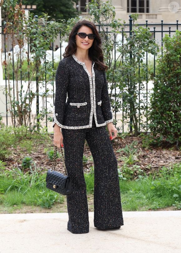 Penelope Cruz - Les célébrités arrivent au défilé Chanel Collection Haute Couture Automne/Hiver 2025-2026 lors de la Fashion Week de Paris (PFW), le 8 juillet 2025. 
© Denis Guignebourg / Bestimage