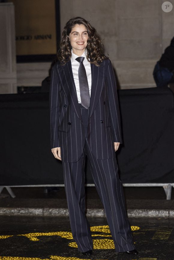 Paris, France - 28 janvier : Laetitia Casta arrive au défilé Armani Prive pendant la semaine de la mode Haute Couture Automne/Hiver 2025 - 2026 le 28 janvier 2025 à Paris, France. Photo by ABACAPRESS.COM