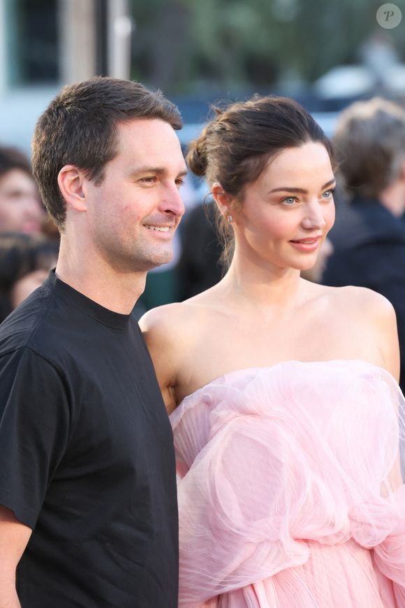 Evan Spiegel, Miranda Kerr au défilé Dior 2027 au musée d'art du comté de Los Angeles le 13 mai 2026 à Los Angeles, Californie.


©Bestimage