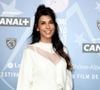 Mais le secret le plus farfelu de ce triplex se cache directement dans les murs. La réalisatrice avoue y avoir dissimulé des DVD de ses propres longs-métrages. 

Reem Kherici - Tapis rouge lors du 29ème Festival International du Film de Comédie de l'Alpe d'Huez le 22 Janvier 2026. © Dominique Jacovides/Bestimage