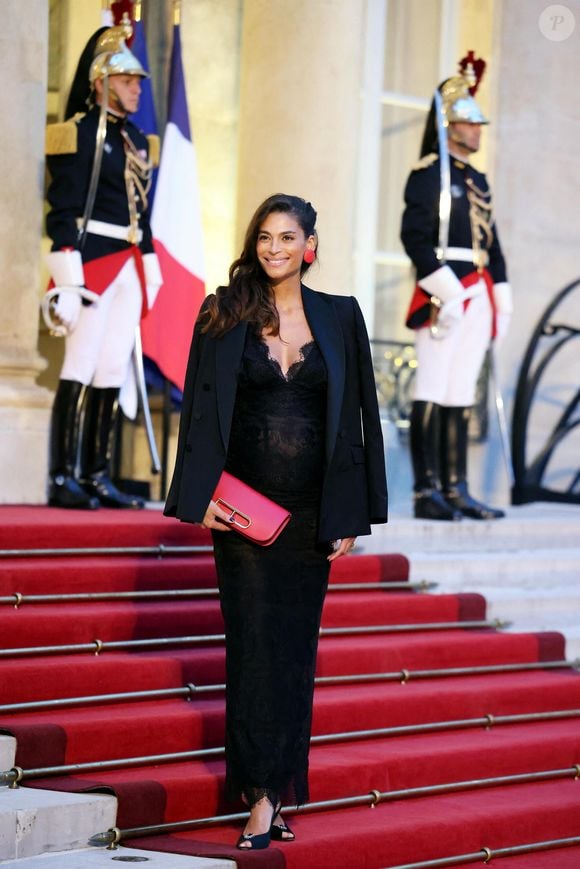 Tatiana Silva (enceinte, ancienne miss Belgique) arrivant au dîner d'état au palais de l'Elysée à Paris en l'honneur de la visite du roi et de la reine de Belgique en France le 14 octobre 2024.

© Dominique Jacovides / Bestimage