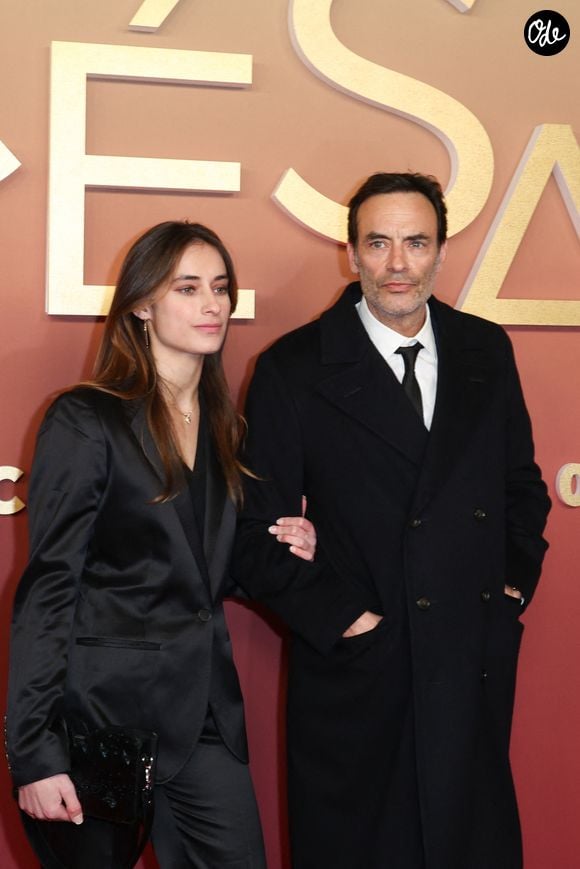 Anthony Delon et sa fille Liv - Photocall de la 50ème édition de la cérémonie des César à l'Olympia à Paris, France, le 28 février 2025 © Dominique Jacovides - Olivier Borde / Bestimage