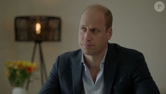 Le prince William, duc de Cambridge, s'est entretenu, dans une vidéo enregistrée pour Youtube, avec le couple d'intervenants d'urgence, Will et Chloe, pour discuter de la façon dont ils ont géré leur santé mentale pendant la crise de Covid-19 à Londres.
Crédit : The ImageDirect / Bestimage