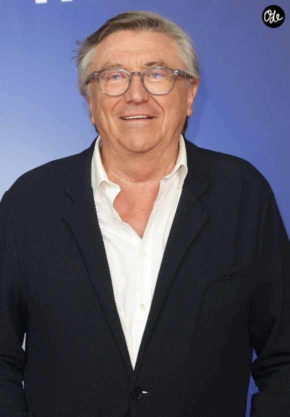 Toujours passionné par le terroir, il conserve la présidence de l'entreprise Avenue des vins.

Jacques Legros - Photocall de l’Upfront 2026 de TF1 à la Seine Musicale à Boulogne-Billancourt le 18 juin 2026. C’est à l’occasion de sa traditionnelle présentation aux annonceurs («upfront») que le groupe TF1 a choisi d’annoncer ce jeudi soir la concrétisation de son accord de distribution signé avec il y a un an jour pour jour avec Netflix. © Coadic Guirec/Bestimage