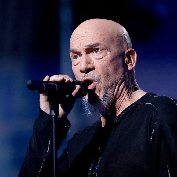Florent Pagny - Emission spéciale "Unis pour l'Ukraine" à la Maison de la Radio et de la Musique, diffusée en direct sur France 2 et présentée par Nagui et Leïla.Kaddour à Paris le 8 mars 2022.

© Cyril Moreau / Jack Tribeca / Bestimage