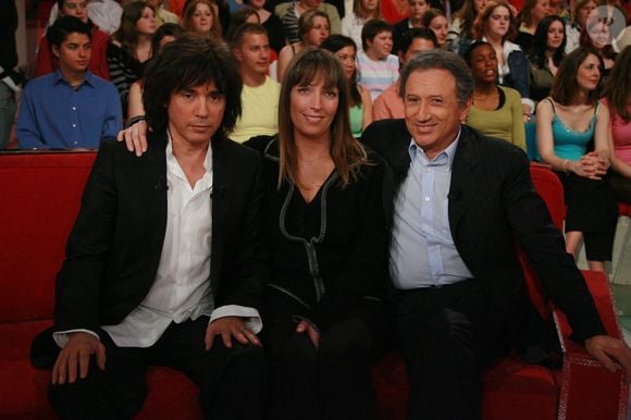 Jean-Michel Jarre, sa soeur Stéfanie et Michel Drucker lors de l'enregistrement de l'émission "Vivement Dimanche" à Paris, France, le 04/04/2007. Photo Max Colin/ABACAPRESS.COM