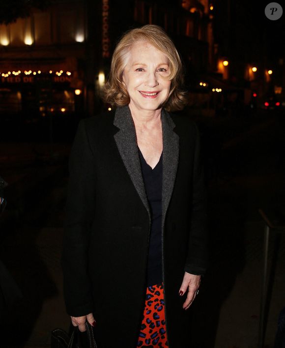 Exclusif - Nathalie Baye arrive à l'avant-première du film "Haute couture" au cinéma UGC Cité Ciné Les Halles à Paris le 2 novembre 2021. Panorami/Bestimage