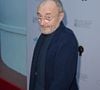 Il bénéficie aujourd’hui d’une assistance médicale permanente, notamment d’une infirmière à domicile.

Phil Collins au photocall de la soirée de gala "Dreaming on the Beach" à Miami. Photo par Backgrid USA / Bestimage