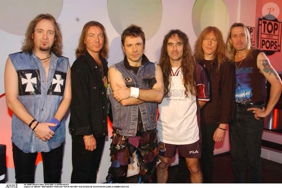 Évincé au bout de six mois pour son manque d’énergie scénique, il n’avait pas participé aux albums du groupe.

Le groupe "Iron Maiden", émission Top of the Pops aux studios de télévision de la BBC à Londres. Exclusif : plan américain.
ALPHA AGENCY / BESTIMAGE









Demander à ChatGPT