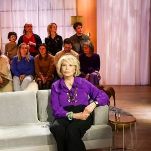 Exclusif - Amanda Lear sur plateau de l'émission "Animalement Vôtre" présentée par B.Montiel et diffusée le 4 janvier 2026 sur France 3, à Paris, France, le 3 décembre 2025. © Jack Tribeca/Bestimage