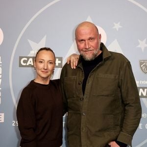 Audrey Lamy et François Damiens - Tapis rouge lors du 29ème Festival International du Film de Comédie de l'Alpe d'Huez le 21 Janvier 2026. © Dominique Jacovides/Bestimage