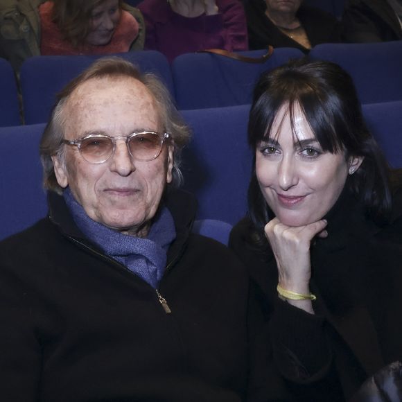 Alexandre Arcady et sa compagne Sabrina Guigui au concert d’Enrico Macias pour sa tournée La Fête Continue ! dans la salle de spectacle Le Dôme de Paris - Palais des Sports à Paris, France, le 15 mars 2025. © Jack Tribeca/Bestimage