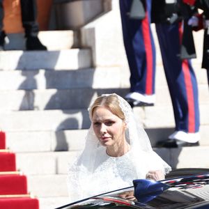 La princesse Charlène de Monaco a le privilège de pouvoir porter du blanc

La princesse Charlène de Monaco lors de la visite du pape Léon XIV à la cathédrale de l'Immaculée Conception de Monte-Carlo, à Monaco, le 28 mars 2026. Cette visite est le deuxième voyage apostolique international du Pape Léon XIV et le premier jamais entrepris par un Pape dans la petite ville-État à l'époque moderne. La visite comprend une réunion privée avec Albert et la Princesse Charlène au palais, une réunion avec la communauté catholique de Monaco dans la cathédrale et une messe dans le stade sportif. Photo by Jean-Charles Vinaj/ABACAPRESS.COM