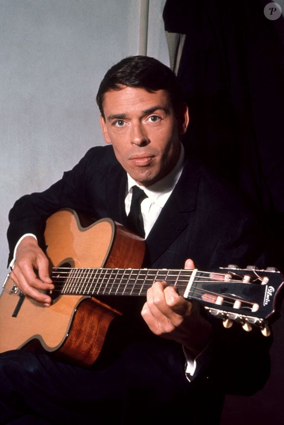 L’auteur, compositeur et interprète belge Jacques Brel est mort il y a quarante-sept ans à l'âge de 49 ans, des suites d’une embolie pulmonaire. L'artiste souffrait d'un cancer du poumon...


Jacques Brel. Photo Alamy/Abaca