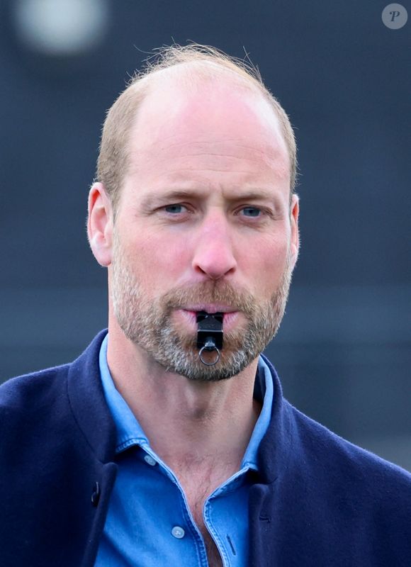 Le prince William, prince de Galles, lors d'une visite officielle à un cours de formation d'arbitres de la FA au Sporting Khalsa FC à l'Aspray Arena Willenhall West Midlands