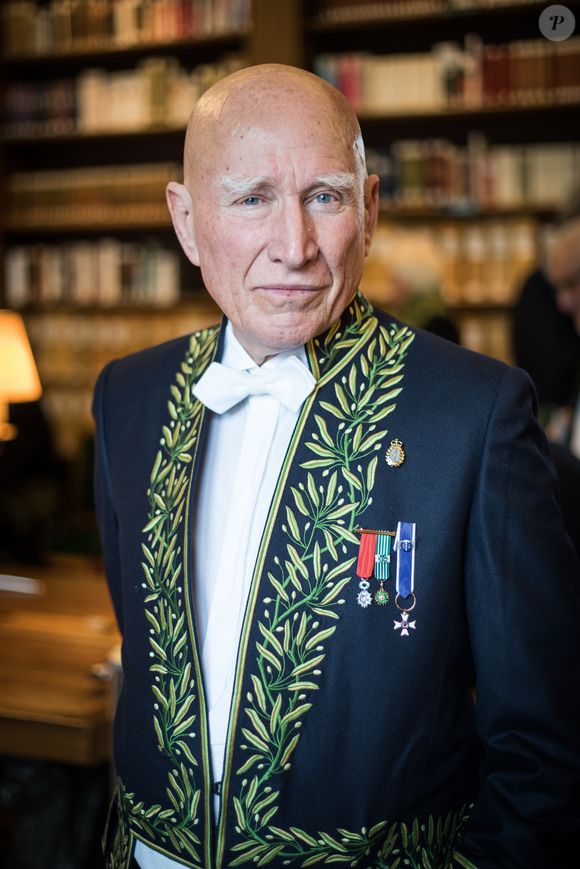 Sebastiao Salgado - Installation de Jacques Perrin à l'academie des Beaux Arts sous la coupole du Palais de l'institut de France à Paris le 6 février 2018. © Cyril Moreau/Bestimage