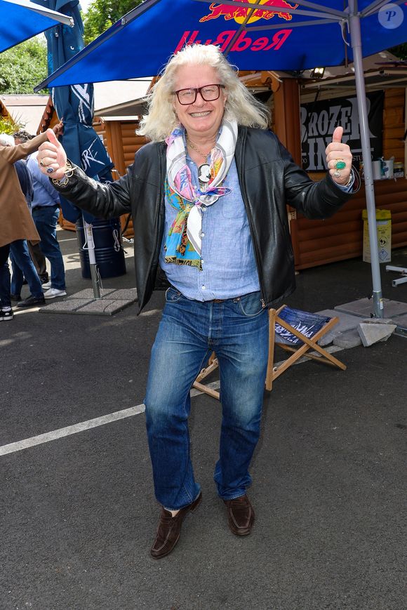 Pierre-Jean Chalençon au Festival Gypsikids au Wonderland de Clichy,  en faveur de l'association "Innocence en danger", à Clichy, France, le 5 juin 2024. © Coadic Guirec/Bestimage