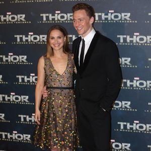 Natalie Portman en robe Dior, Tom Hiddleston - Paris, le 23 10 2013 - Avant-première "Thor : le monde des ténèbres" - Le Grand Rex. © Veeren -Christophe Clovis / Bestimage