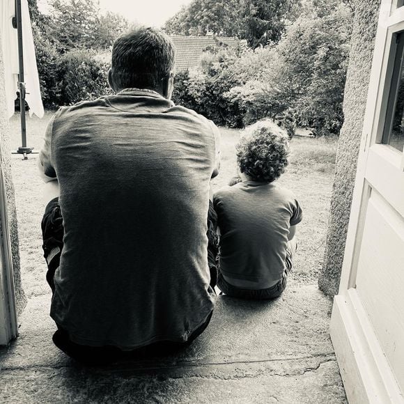 Elodie Frenck mariée à Hervé : rares photos de son chéri et leurs enfants Abel et Esteban