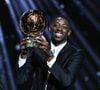Ousmane Dembélé sacré Ballon d'or !

Le joueur français du Paris Saint-Germain, Ousmane Dembele, pose avec son trophée lors de la cérémonie de remise du Ballon d'Or France Football  au Théâtre du Chatelet à Paris, France. Photo de Gao Jing/Xinhua/ABACAPRESS.COM