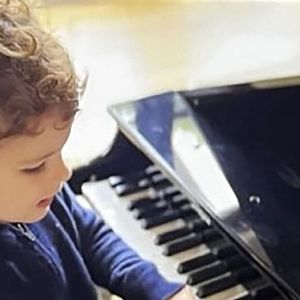 Le prince Harry, duc de Sussex et Meghan Markle, duchesse de Sussex, dévoilent des photos et des vidéos inédites de leur fils Archie dans "Harry & Meghan" (Netflix). Le 15 décembre 2022. © Backgrid UK/ Bestimage