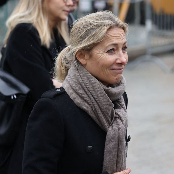 Anne-Sophie Lapix - Hommage national à Robert Badinter devant le ministère de la Justice sur la place Vendôme à Paris le 14 février 2024. L'ancien garde des Sceaux, artisan de l'abolition de la peine de mort, est décédé vendredi dernier à l'âge de 95 ans. © Dominique Jacovides/Bestimage