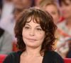 Elle expliquait : "Sa mère vit à Paris et retourne de temps en temps au Niger, son pays d'origine. Quand je l'ai rencontrée, elle voyageait beaucoup et je lui ai dit: "Si tu veux, je garde ta fille."
Isabelle Mergault - Enregistrement de l'émission "Vivement Dimanche" à Paris le 16 Septembre 2015 et qui sera diffusée le 20 Septembre 2015. - Invités principal Valérie Lemercier COADIC GUIREC / BESTIMAGE