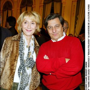 Christian Clavier et Marie-Anne Chazel au ministère de la culture à Paris le 6 mars 2003. Crédit Rindoff - Borde / Bestimage