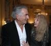 De leurs premiers jeux de séduction à leurs rendez-vous secrets, le couple a écrit une histoire hors du commun.

Bernard-Henri Lévy et Arielle Dombasle - Arielle Dombasle est élevée au rang d’Officière de l’ordre des Arts et Lettres au Ministère de la Culture à Paris le 08 Décembre 2025. 

© Bertrand Rindoff / Bestimage