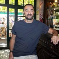 "Maintenant, j'ai mes racines" : Cyril Lignac a quitté Paris mais garde des attaches fortes avec ce quartier où il s'est établi