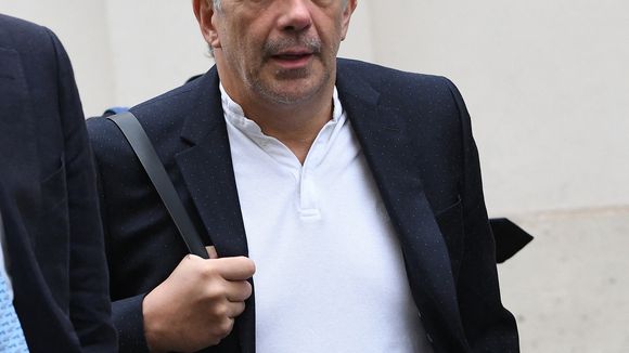 "C'est bien qu'il ne soit pas à l'antenne" : Un présentateur phare de M6 s'exprime sur l'affaire Stéphane Plaza et donne son avis