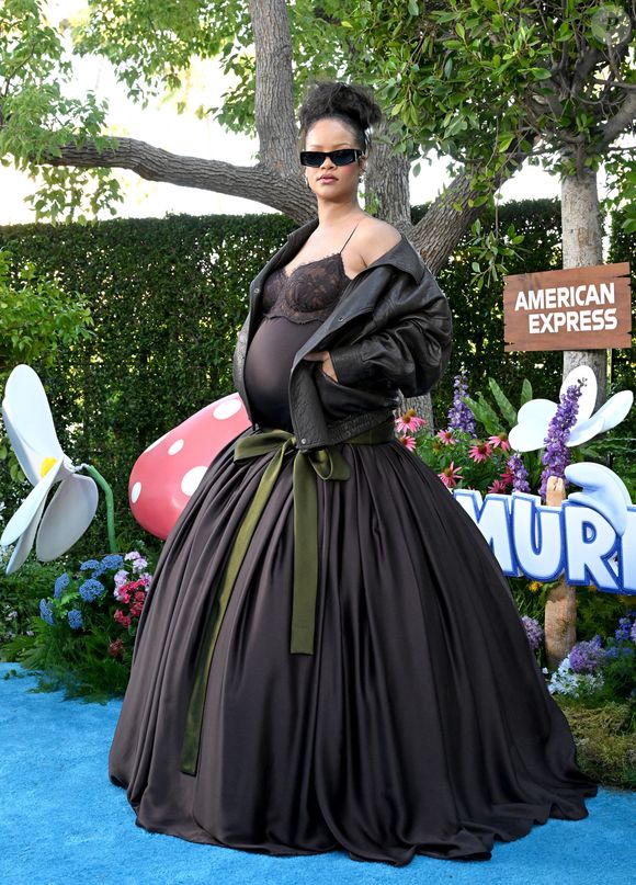 Le 13 juillet 2025, Rihanna et ses fils Riot Rose Mayers et RZA Athelston Mayers ont assisté à la première à Los Angeles du film “Les Schtroumpfs” produit par Paramount Pictures, aux studios Paramount à Los Angeles, Californie (réf. : 250713A1). GOFF INF / BESTIMAGE