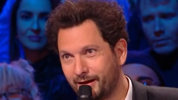 Eric Antoine rejoint par Gennifer Demey sur le plateau d'Incroyable talent : son épouse attire tous les regards avec sa tenue scintillante