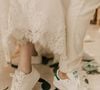 Les déclinaisons tressée et ballerine séduisent, elles, par leur allure hybride et féminine.