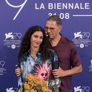 Nina Zem et son père Roschdy Zem - Photocall de "Les Miens" au 79ème Festival International du Film de Venise, le 9 septembre 2022. 

© Bestimage