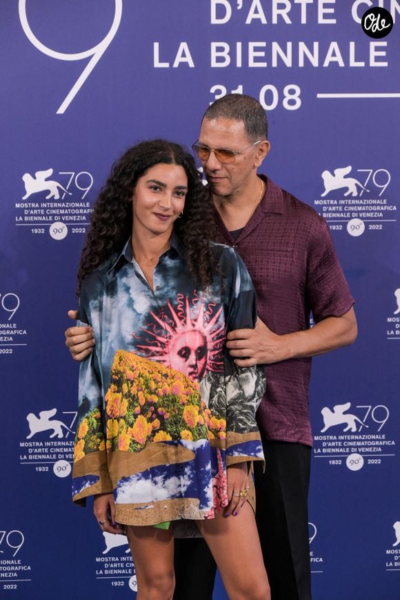 Nina Zem et son père Roschdy Zem - Photocall de "Les Miens" au 79ème Festival International du Film de Venise, le 9 septembre 2022. 

© Bestimage