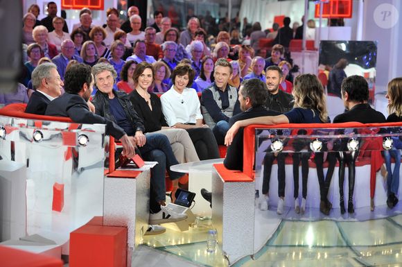 Exclusif - Arnaud Tsamere, Benoit Magimel, Pascale Arbillot, Gilles Lellouche, Marion Cotillard, Guillaume Canet, Ben, Michel Drucker, François Cluzet, Clémentine Baert et Valérie Bonneton - Enregistrement de l'émission "Vivement Dimanche prochain" présentée par M.Drucker et diffusée le 5 mai sur France 2. Le 29 avril 2019
© Guillaume Gaffiot / Bestimage
