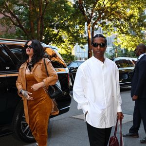 EXCLUSIF New York, NY Rihanna et ASAP Rocky arrivent à l'hôtel Greenwich pour dîner après que le rappeur ait reçu le prix du cinéaste de l'année au festival du film de Tribeca.

Backgrid USA / Bestimage