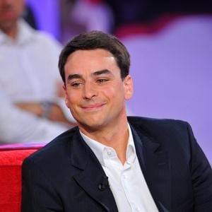 Julian Bugier à "Vivement Dimanch", le 29 août 2012.

Photo : Agence / Bestimage