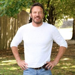 Ce soir, France 3 (re)diffuse un épisode de la série policière à succès.

Samuel Le Bihan au photocall du jury de la 17ème édition du Festival du Film Francophone (FFA) de Angoulême. 

Photo : Coadic Guirec / Bestimage