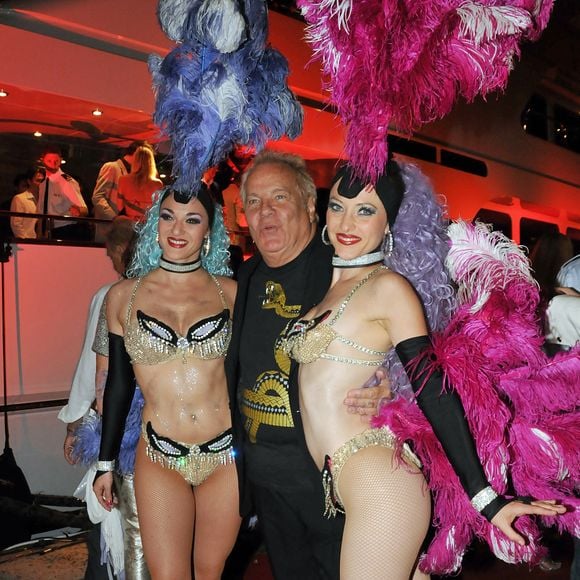 Massimo Garcia repéré lors d'une soirée à Saint-Tropez. La saison des fêtes a commencé avec une soirée sur le yacht Lady Joy à Saint-Tropez, France, le 24 juillet 2008. Photo de ABACAPRESS.COM