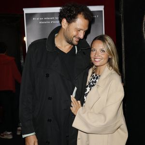 Exclusif - Eric Antoine et sa femme Gennifer Demey - Célébrités assistent au spectacle "Dans les étoiles" par l'astrophysicien David Elbaz au théâtre de la Gaîté Montparnasse à Paris  le 22 september 2025. © Marc Ausset-Lacroix/Bestimage